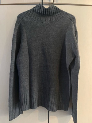 Cheer gray pullover like new, size M