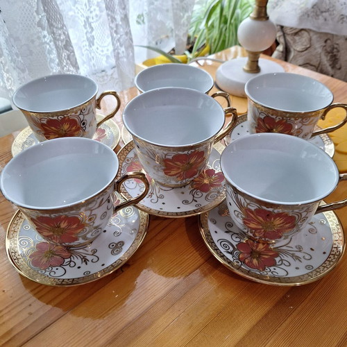 Coffee cup and saucer set restored, 6 pieces with gilding in box
