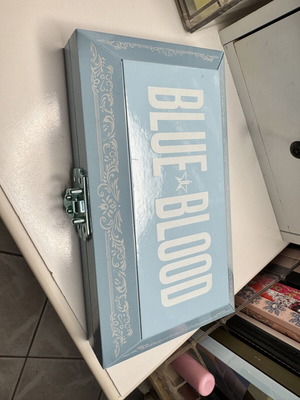 Jefree Star Blue Blood palette like new