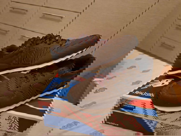 New Balance 500 size 42  καφέ με μπλε λεπτομέρειες αυθεντικά καινούρια αφορετα