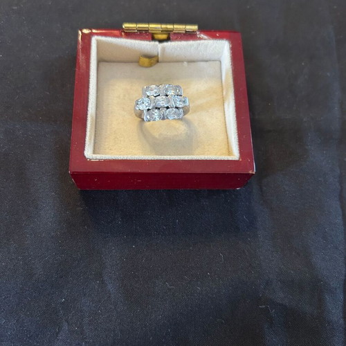 Vintage silver ring like new