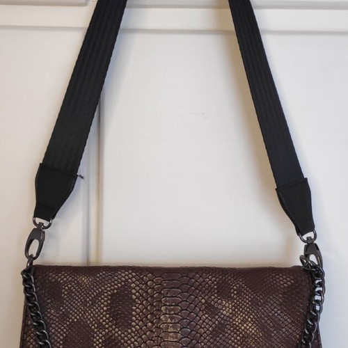Christina Malle shoulder bag like new, embossed brown