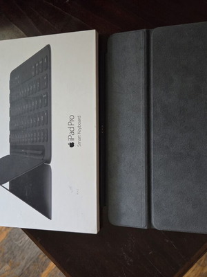 Apple iPad Pro Smart Keyboard like new