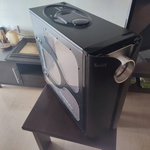 Thermaltake Kandalf Full Tower case like new, black/silver