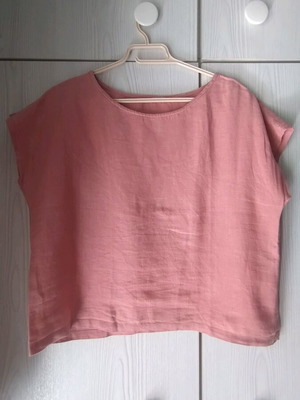Linen blouse 100% used, pink, with small stain