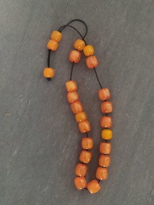 Worry beads new, two-tone resin beads, 30 cm length