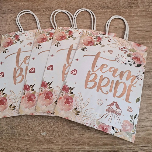 Set of 4 paper gift bags for bride like new