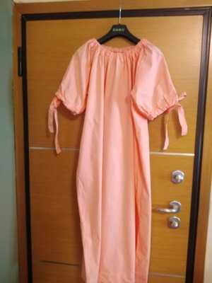 Dress like new, long salmon color, one size to 3XL