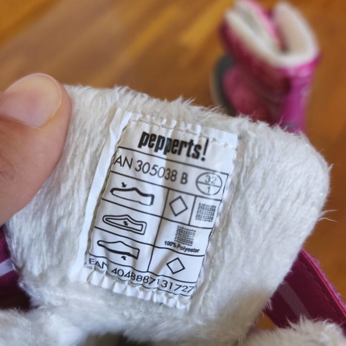 Apres Ski Boots new with fur lining for warmth
