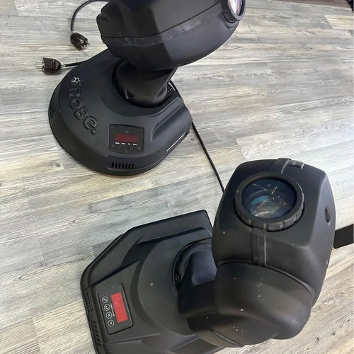 Ρομποτικές κεφαλές Robe Spot 160xt μεταχειρισμένες, πακέτο 2 τεμαχίων