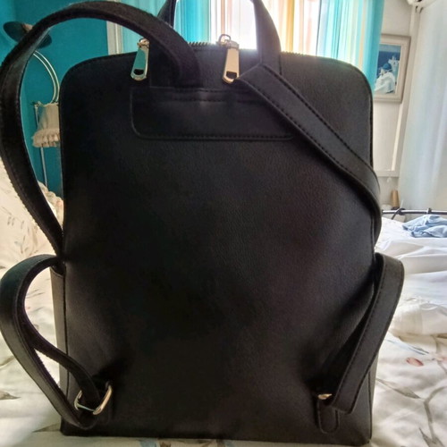 Bartuggi backpack like new, black, large capacity