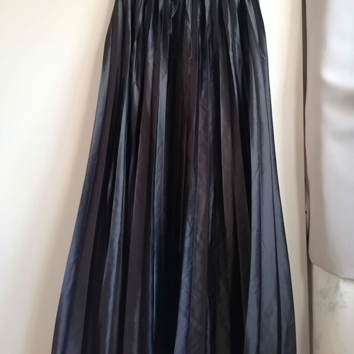 Celestino pleated maxi skirt one size new, black