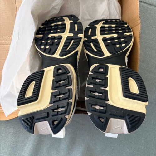 Nike V2K run shoes like new, unisex, white and grey, size 42