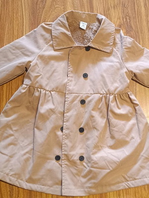 Girls' coat like new for ages 3-4 years