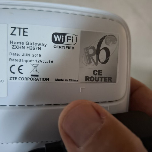 WiFi router Nova μεταχειρισμένο με φορτιστή