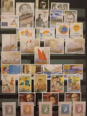 Διάφορα γραμματόσημα 2011 μεταχειρισμένα με ολοκληρωμένες σειρές