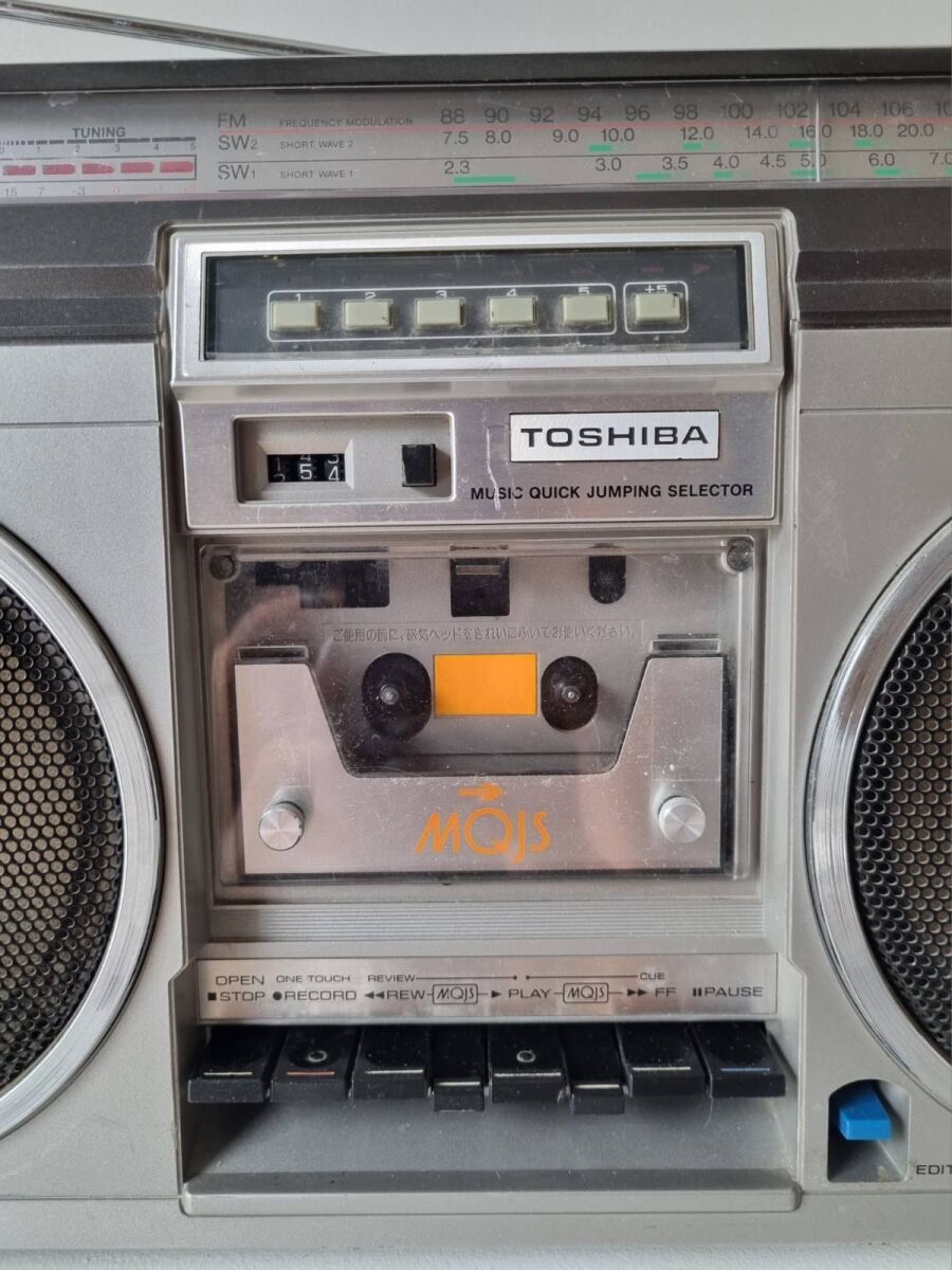 TOSHIBA ラジカセ BOMBAT12 RT-8900S ジャンク 希少 デッドストック 動作品 TOSHIBA 東芝 RT-8900S ラジカセ ラジオ
