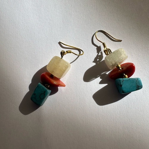 Vintage hanging earrings like new with multicolored stones