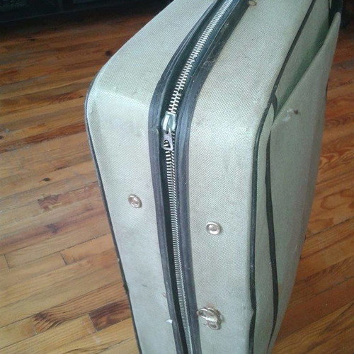 Cheney England 1945 vintage bag with zipper without key