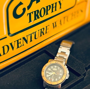 Ново часовник Camel Trophy