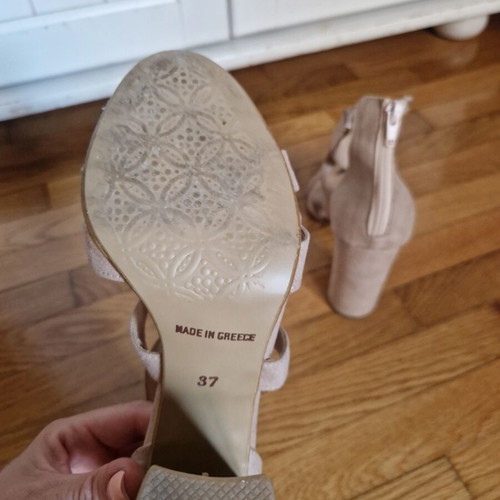 Sarigiannis Beige Suede Sandals Size 37 Like New