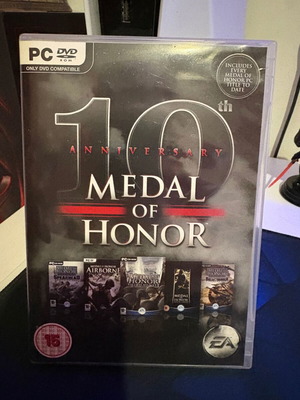 Medal of Honor 10th Anniversary PC like new, complete package
