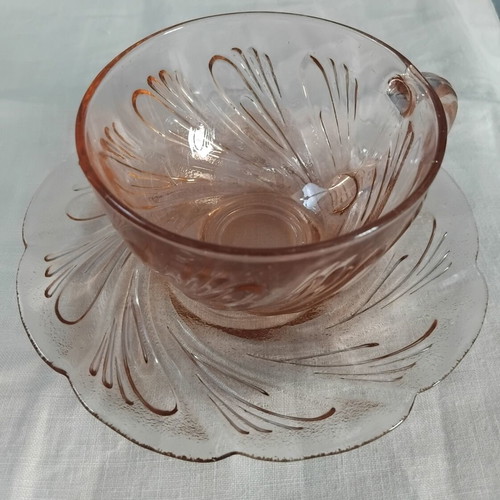 Vintage KIG Indonesia tea and coffee set pink glass, like new, 8 pieces