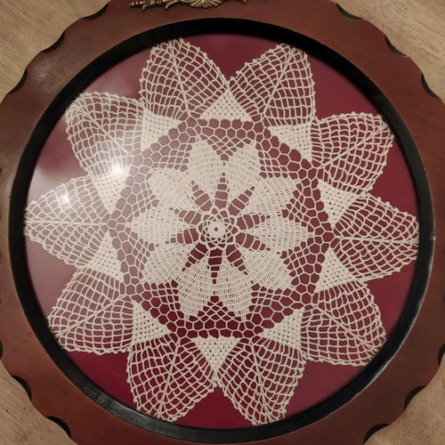 Wooden serving tray with crochet used, 40cm diameter