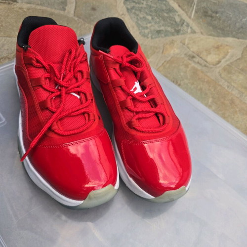 Nike Air Jordan 11 CMFT Low red like new, size 43