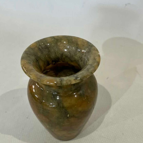 Vintage marble vase 10x7 used