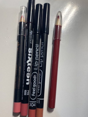Lip pencils used, pack