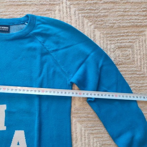 LC Waikiki knitted sweater 8-9Y blue with white print like new
