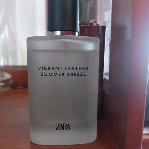Zara Vibrant Leather Summer Breeze Eau de Parfum 10 ml new