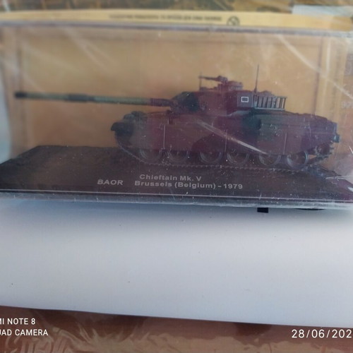 DeAgostini Chieftain Mk. V Tank Miniature new, sealed