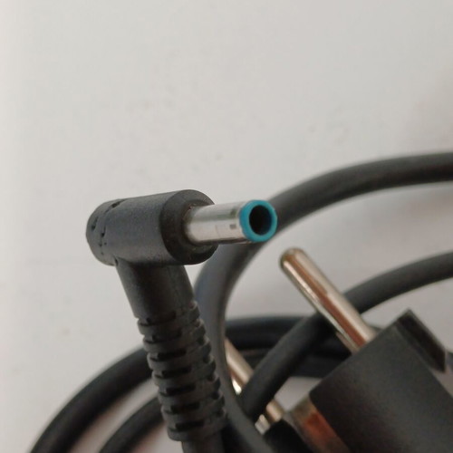 HP laptop power adapter 19.5v 3.33a 65w like new