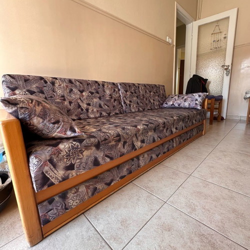 Three-seater sofa with storage space like new