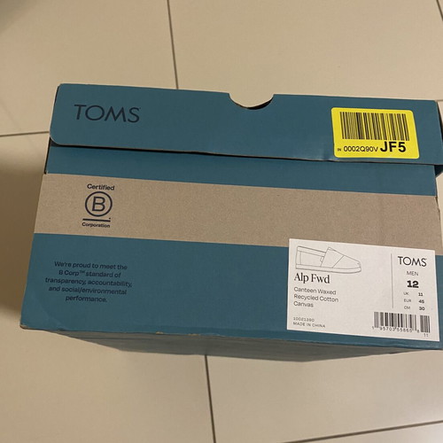 Toms shoes new in box, anatomical, non-slip sole, size 45, black and gray