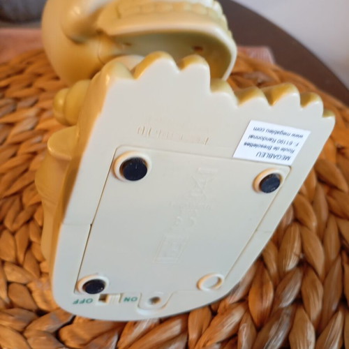 Plastic skull vintage used, not working