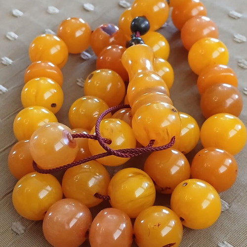 Mastic Kompoloi worry beads, vintage bakelite, silver elements