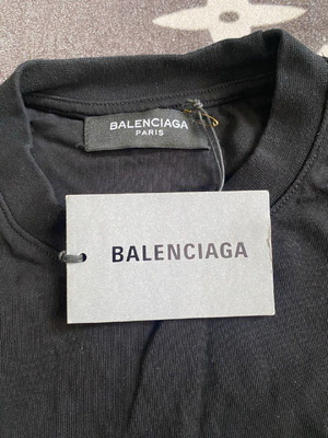 Balenciaga T-shirt new, size L, black