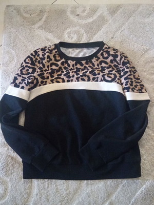Blouse with leopard print size S/M like new, black