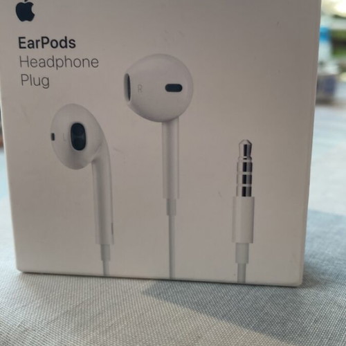 Apple EarPods earbuds handsfree with 3.5mm plug new