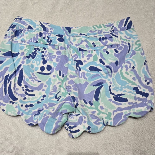 Women's shorts size M like new