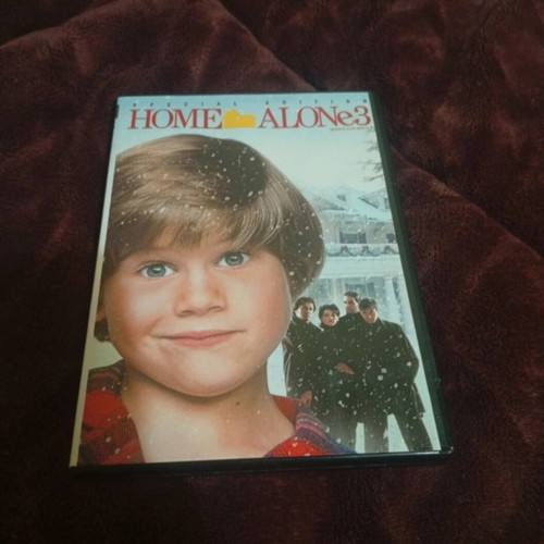 Home Alone DVD like new, comedy with subtitles
