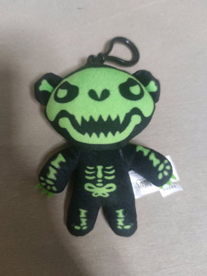 Deddy Bear Bones skeleton keychain like new