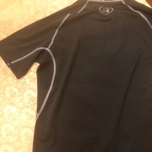 under Armur compression blouse short sleeve new unworn xl