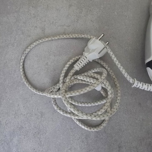 Tefal iron used with side crack and tip damage, functional