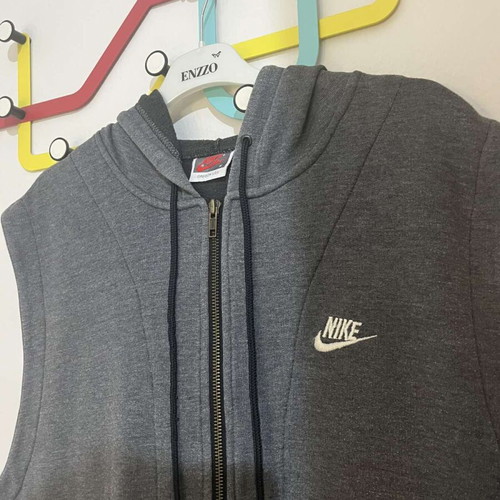 Nike sleeveless jacket gray, like new, medium to large fit