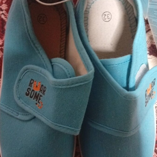 Canvas kids shoes new, size 32, brand pepco