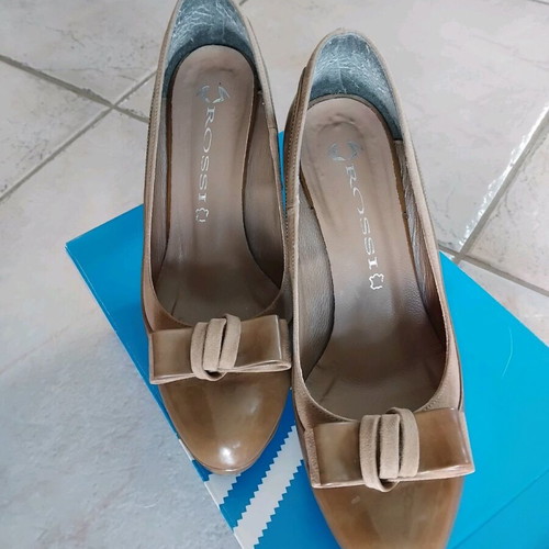 Rossi leather patent pumps with suede details, like new, size 39, brown